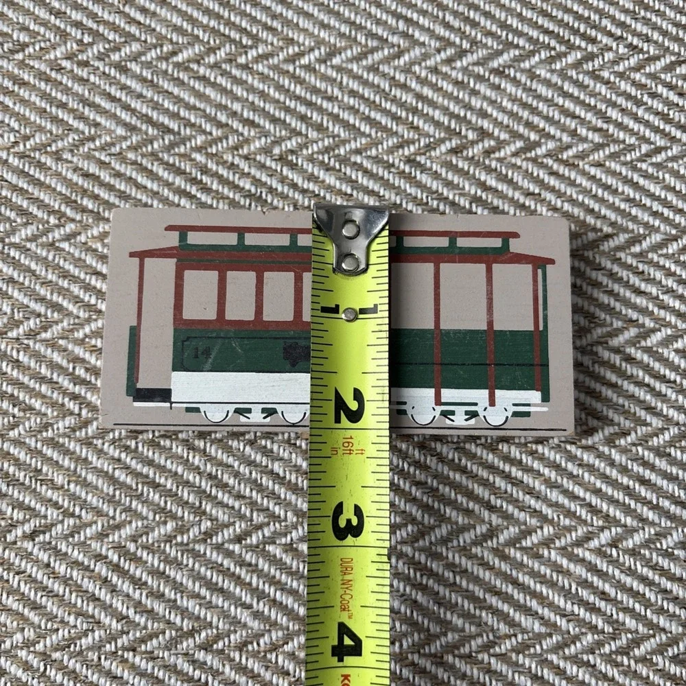 The Cats Meow Village‎ Passenger Train Car No 14 Accessory Shelf Sitter